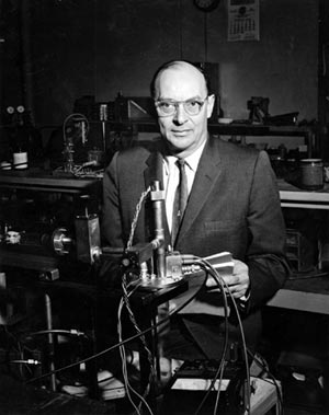 John Bardeen: genius in action – Physics World