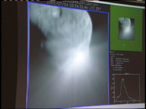 http://images.iop.org/objects/phw/news/thumb/9/7/1/060705