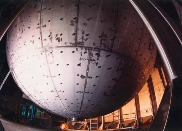 The Borexino stainless steel sphere during construction