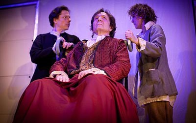 Three Newtons for the price of one ticket (Menagerie Theatre Company)