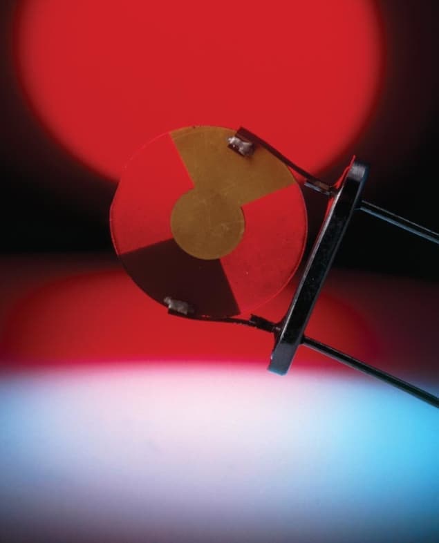 A piezoelectric silicon chip