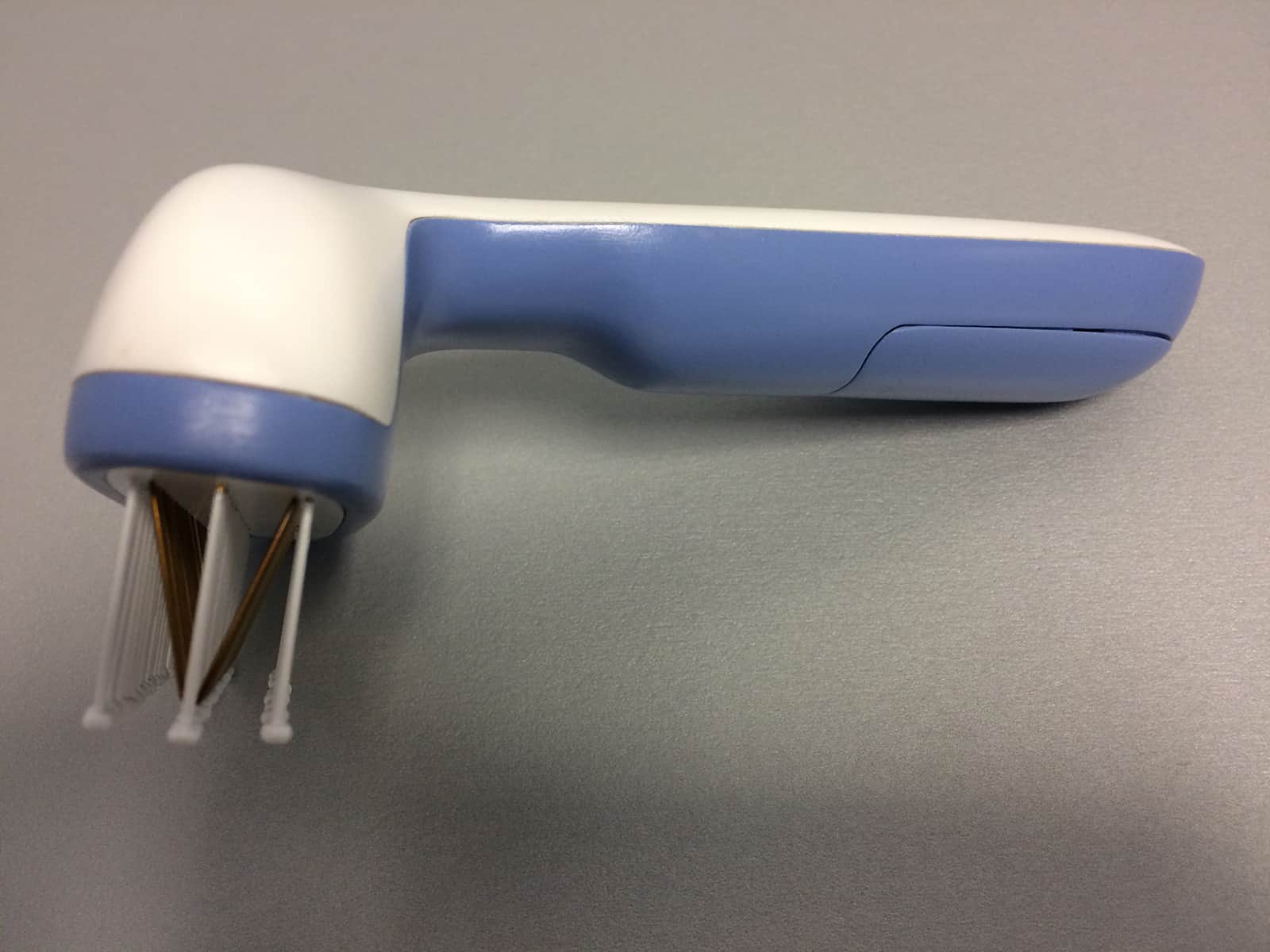 Nit picker: the cold atmospheric pressure plasma lice killer (Courtesy: Fraunhofer IST)