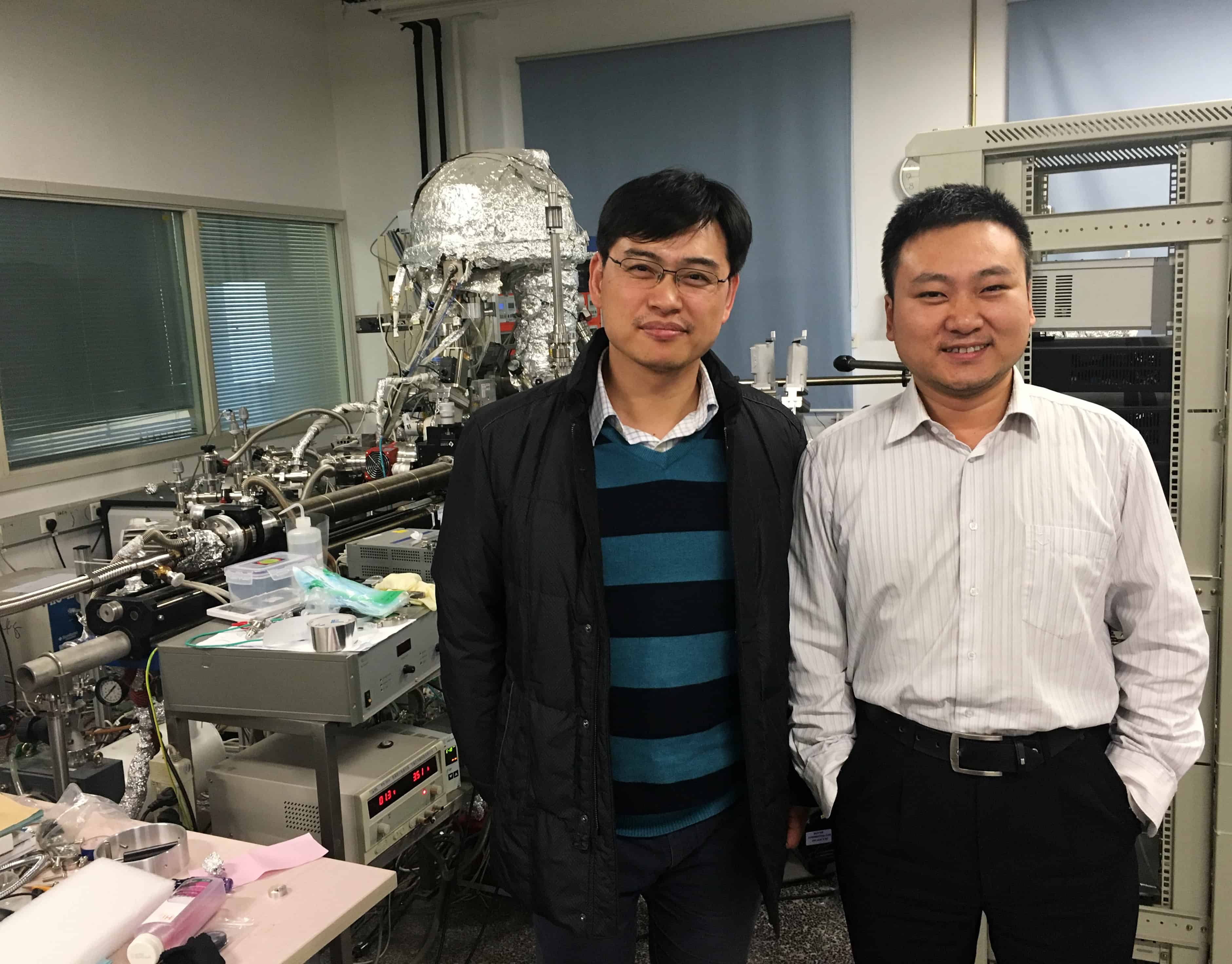 Photo of Hongming Weng (left) and Tian Qian (right)