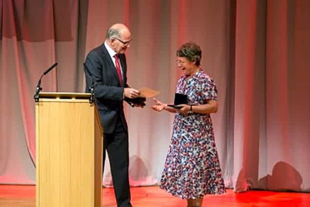 Photograph of Jocelyn Bell Burnell and Roy Sambles