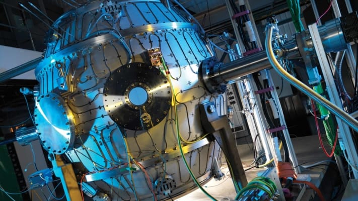 Tesla versus Edison: lessons from the AC/DC war – Physics World