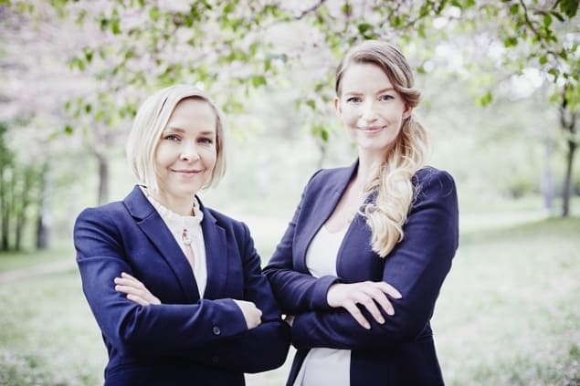 Sulapac CEO Suvi Haimi (left) and co-founder Laura Kyllӧnen.