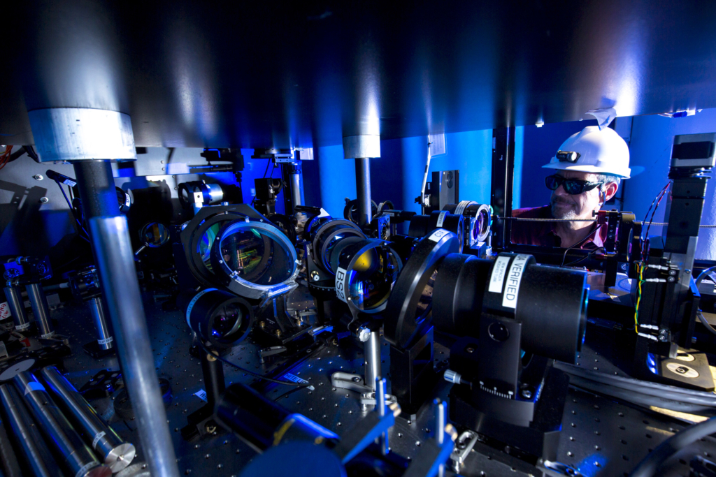 Holographic plasma lenses could focus ultrahigh-intensity lasers ...