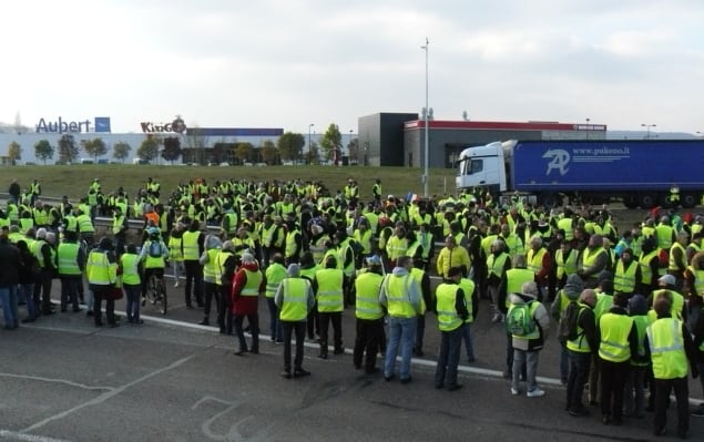 Yellow vests Yellow vests