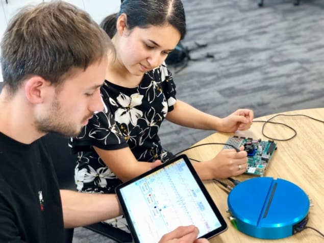 Researchers use the Moku:Lab from Liquid Instruments Researchers use the Moku:Lab from Liquid Instruments