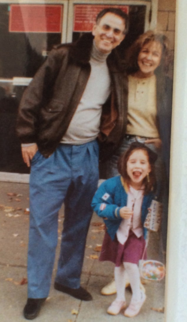 Sasha Sagan with her parents