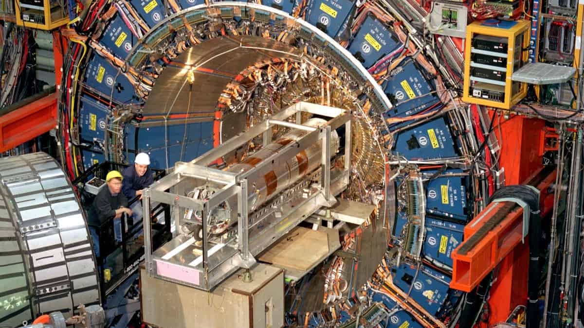 W boson mass measurement surprises physicists – Physics World