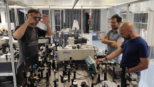 Researchers creating a polariton condensate