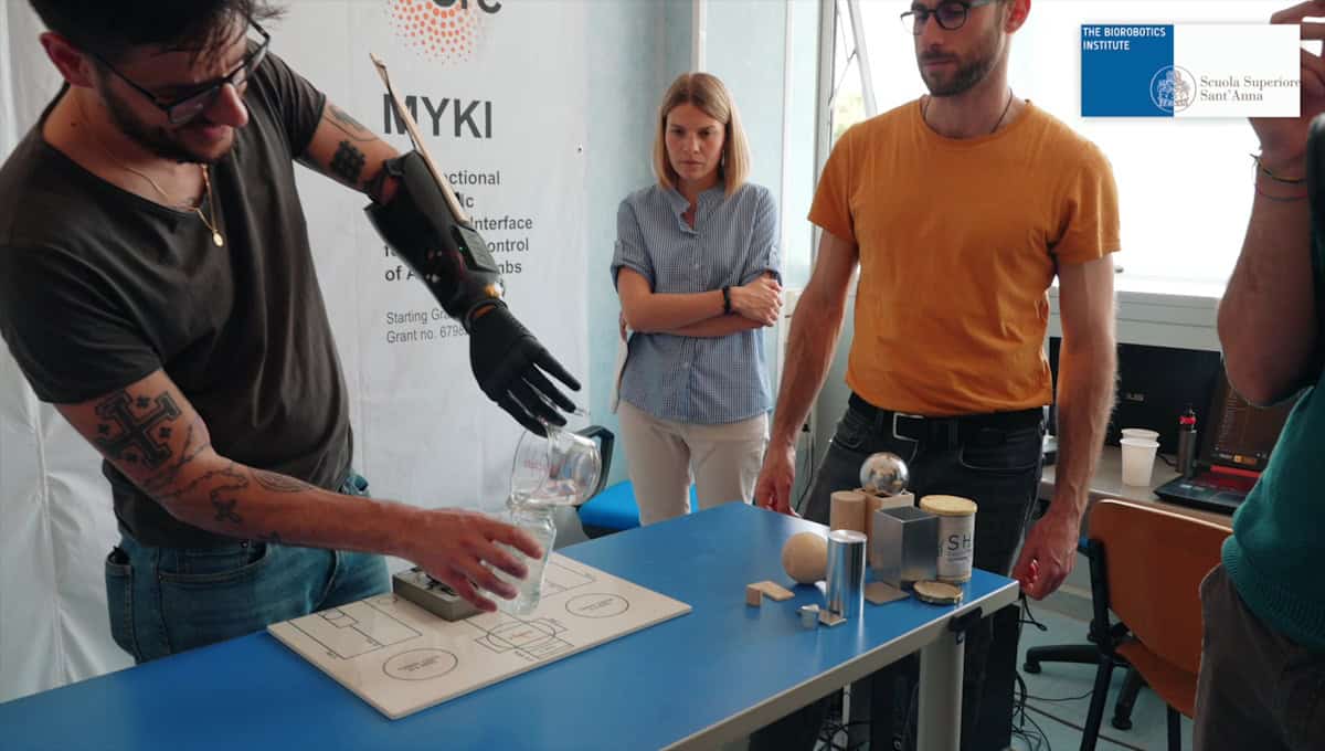 Magnetically controlled prosthetic hand restores fine motion control – Physics World