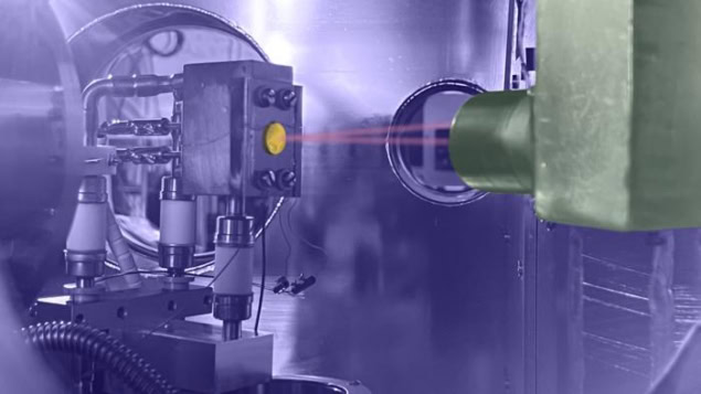 the interior of a vacuum chamber during a scattering experiment the interior of a vacuum chamber during a scattering experiment. The detector is shown as a grey box at top right, while the Au(111) gold surface is shown in yellow. Lines running from the surface to the detector indicate the path of the scattering molecular beam.
