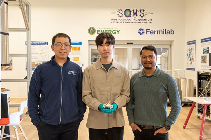 SQMS associate scientists Yao Lu and Tanay Roy