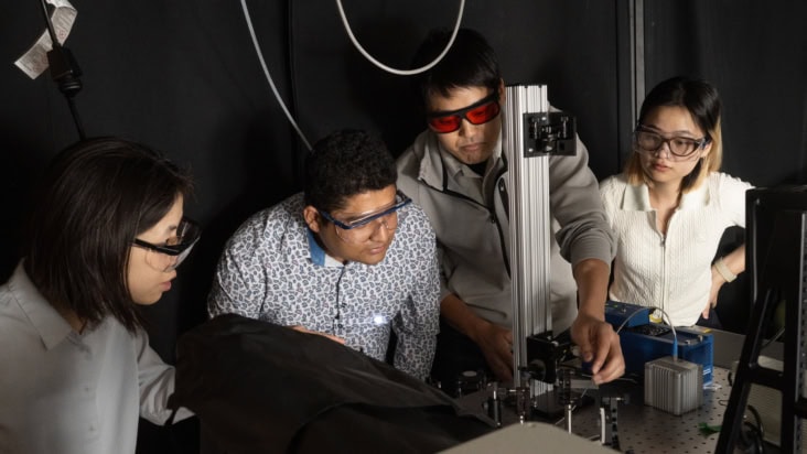 researchers in a lab at Rice University