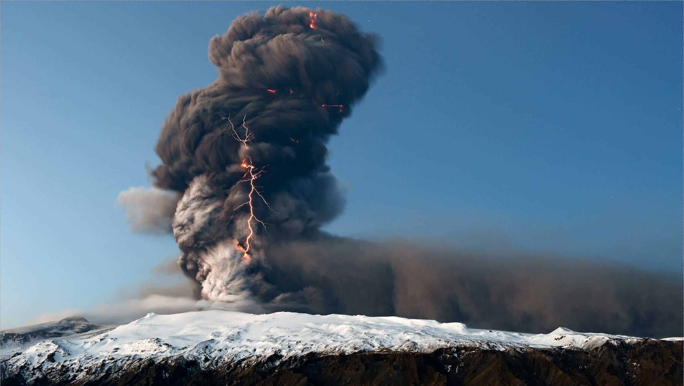 Whistling volcanoes: radio waves in volcanic lightning – Physics World