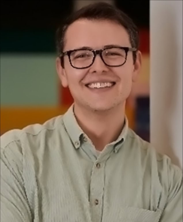 Leonhard J Reinschluessel headshot