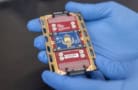 Photograph of the integrated qubits
