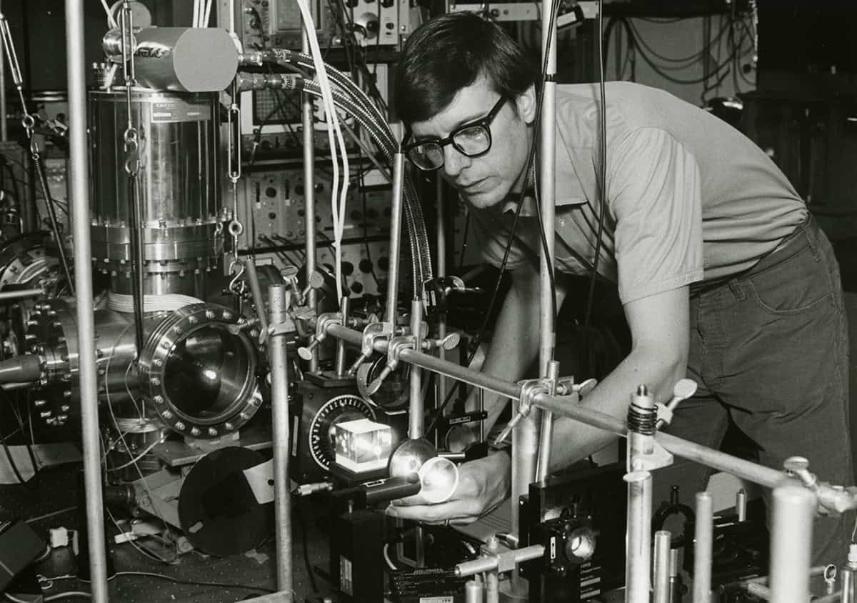 A laser-cooling laboratory set-up