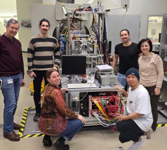LMU researchers with small-animal PET scanner