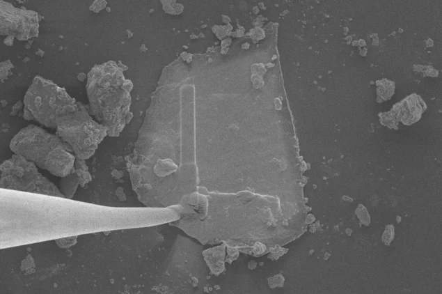 Microscopic particle of asteroid Bennu