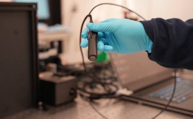 The PrecisionView handheld endomicroscope