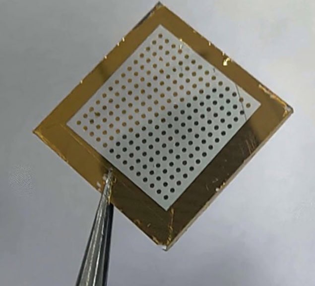 The photomemristor