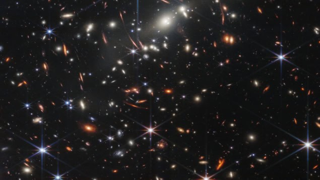 The first JWST deep-field image showing lots of galaxies