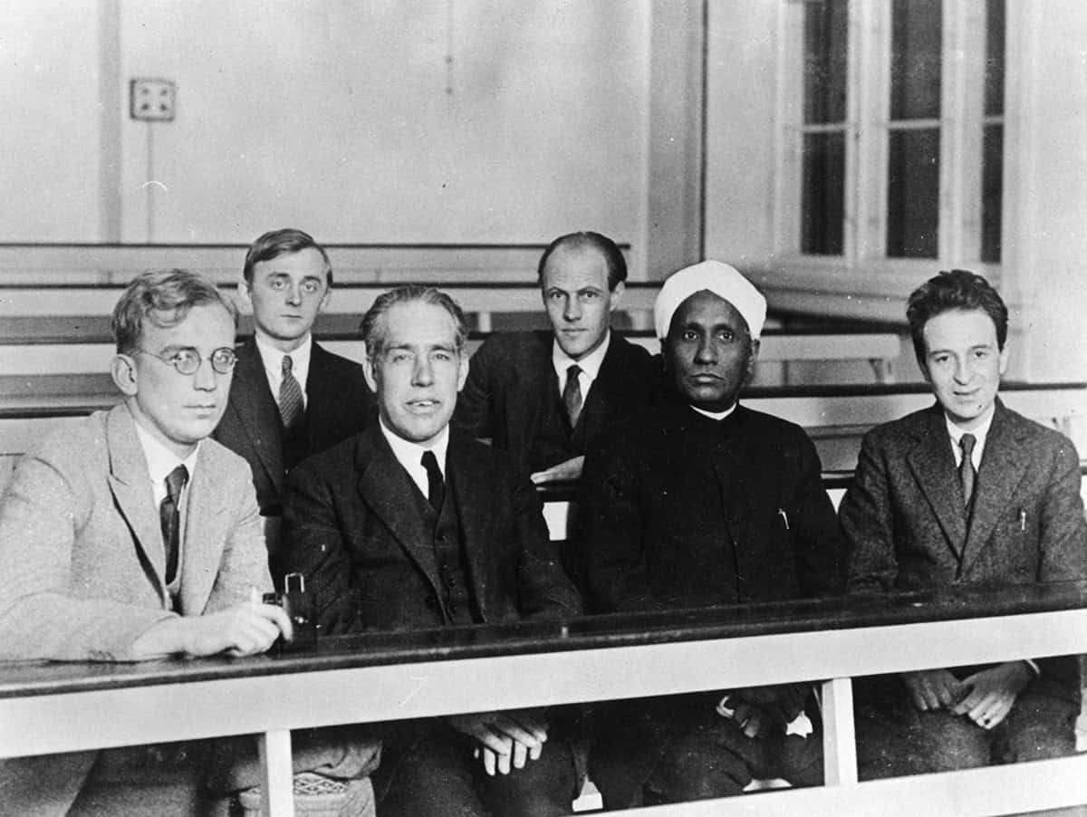 Formal portrait of Gamow, Bohr, Raman, Klein, Lauritsen, Rasmussen