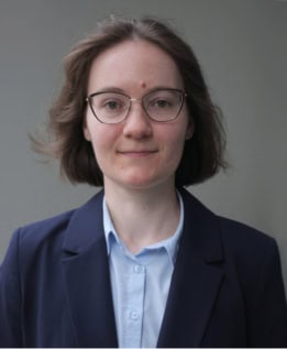 alexandra-gluck-headshot